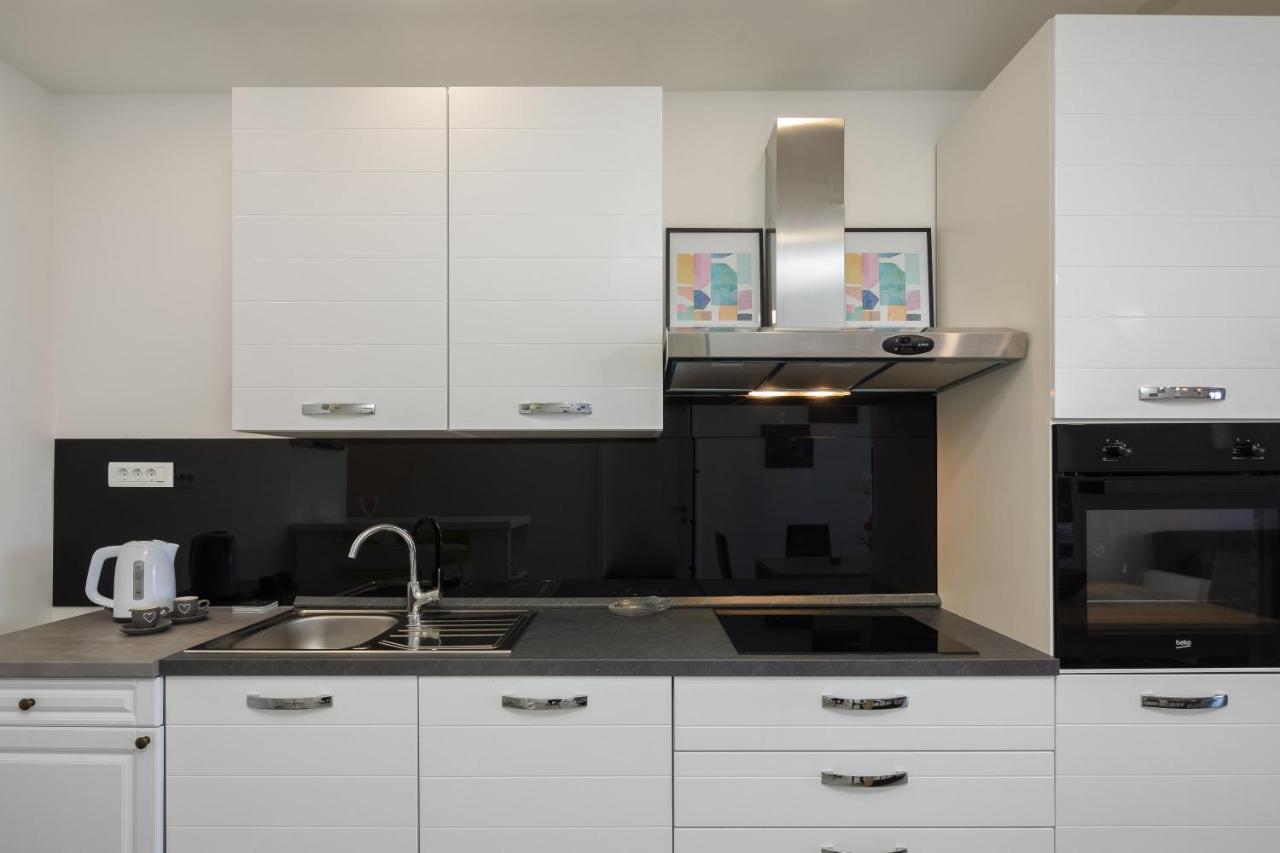 Appartamento Seaside Deluxe Jesenice  Esterno foto