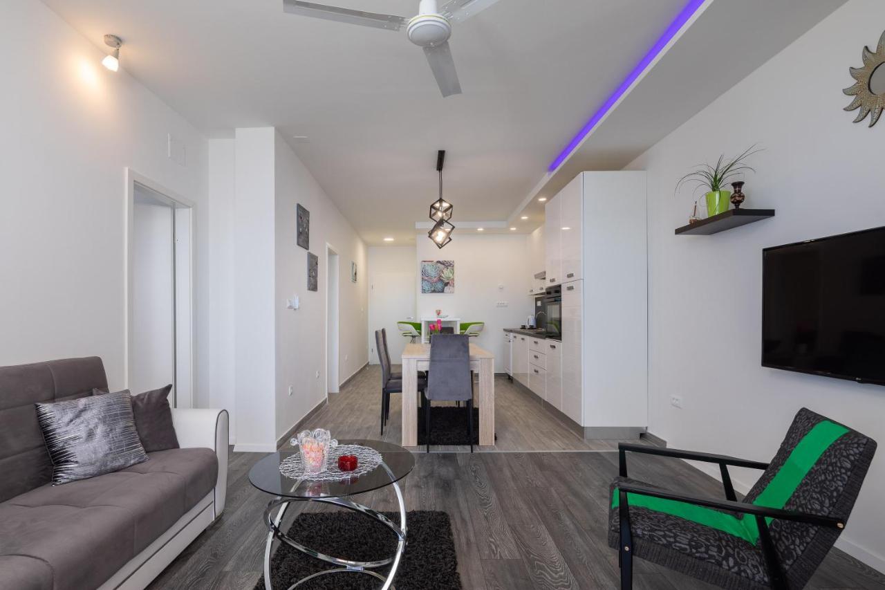 Appartamento Seaside Deluxe Jesenice  Esterno foto